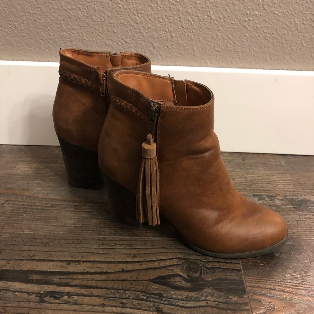 Size 8 brown booties